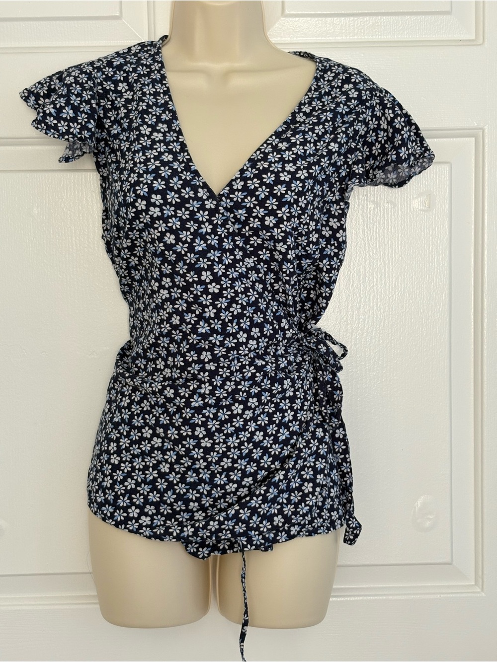 Old Navy Navy Floral Wrap Top with Side Tie